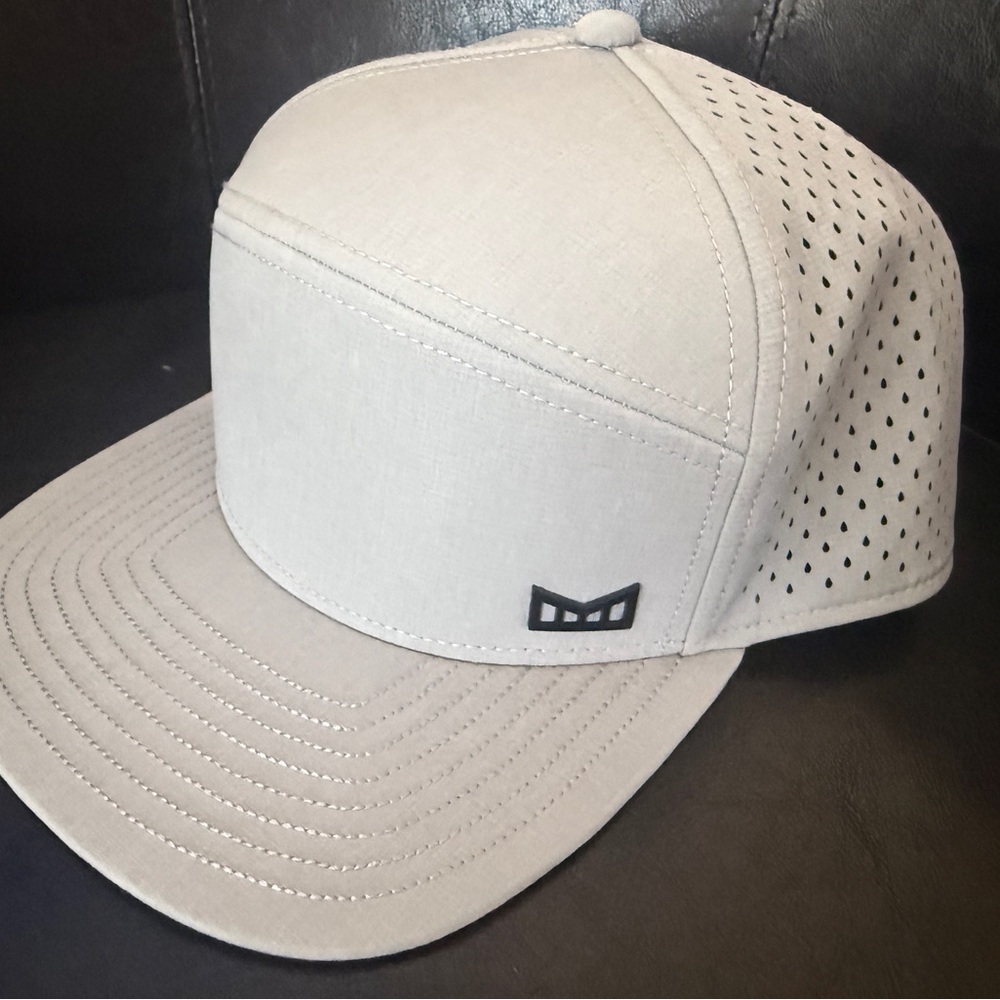 Melin Trenches Heather Gray Hydro Icon